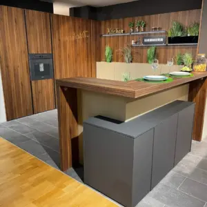 LEICHT Orlando Designküche Nussbaum